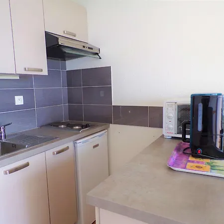 Apartmán Avec Piscine Sur La Plage, Parking, 21m², 4 Pers, Motte - Fr-1-328-157